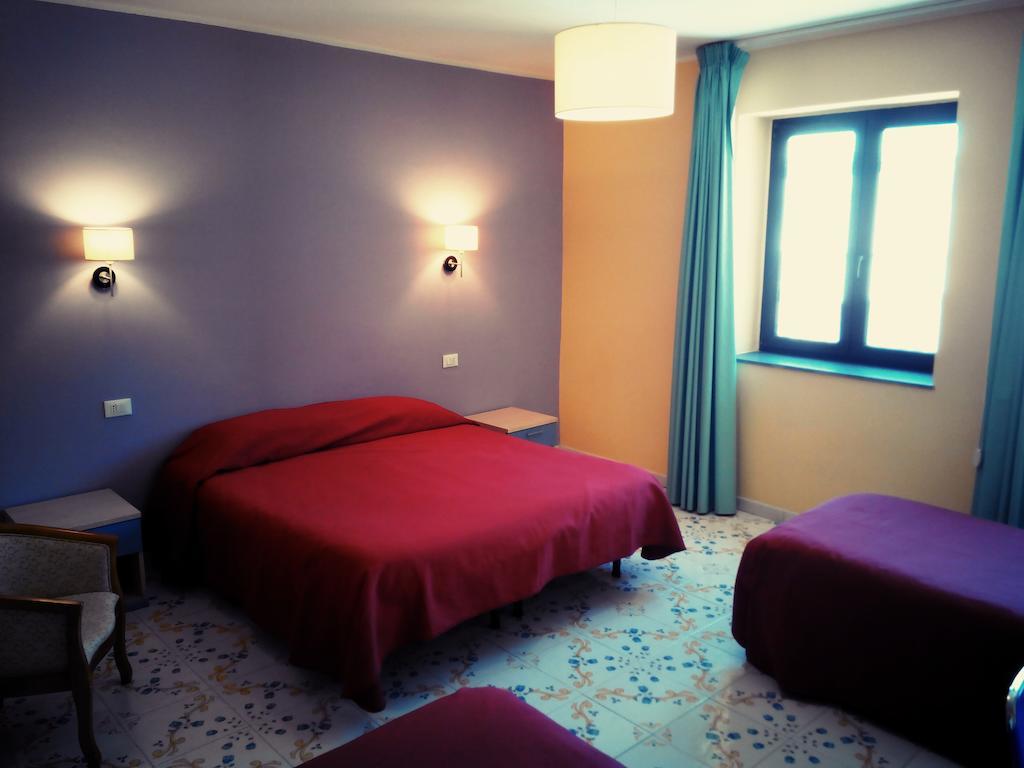 Casantica B&B Turismo Rurale Milazzo Cameră foto